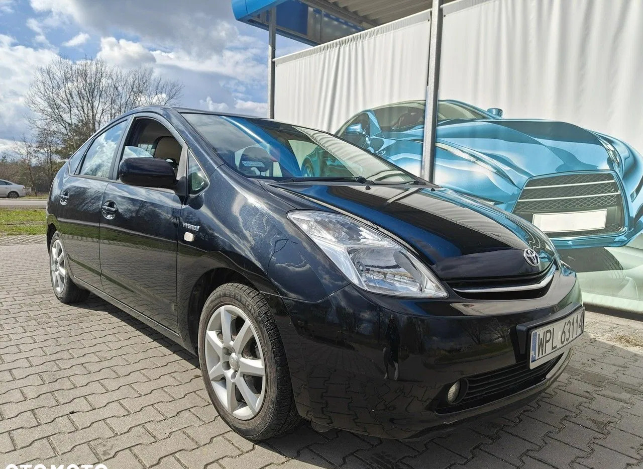 mazowieckie Toyota Prius cena 10900 przebieg: 348100, rok produkcji 2005 z Karczew